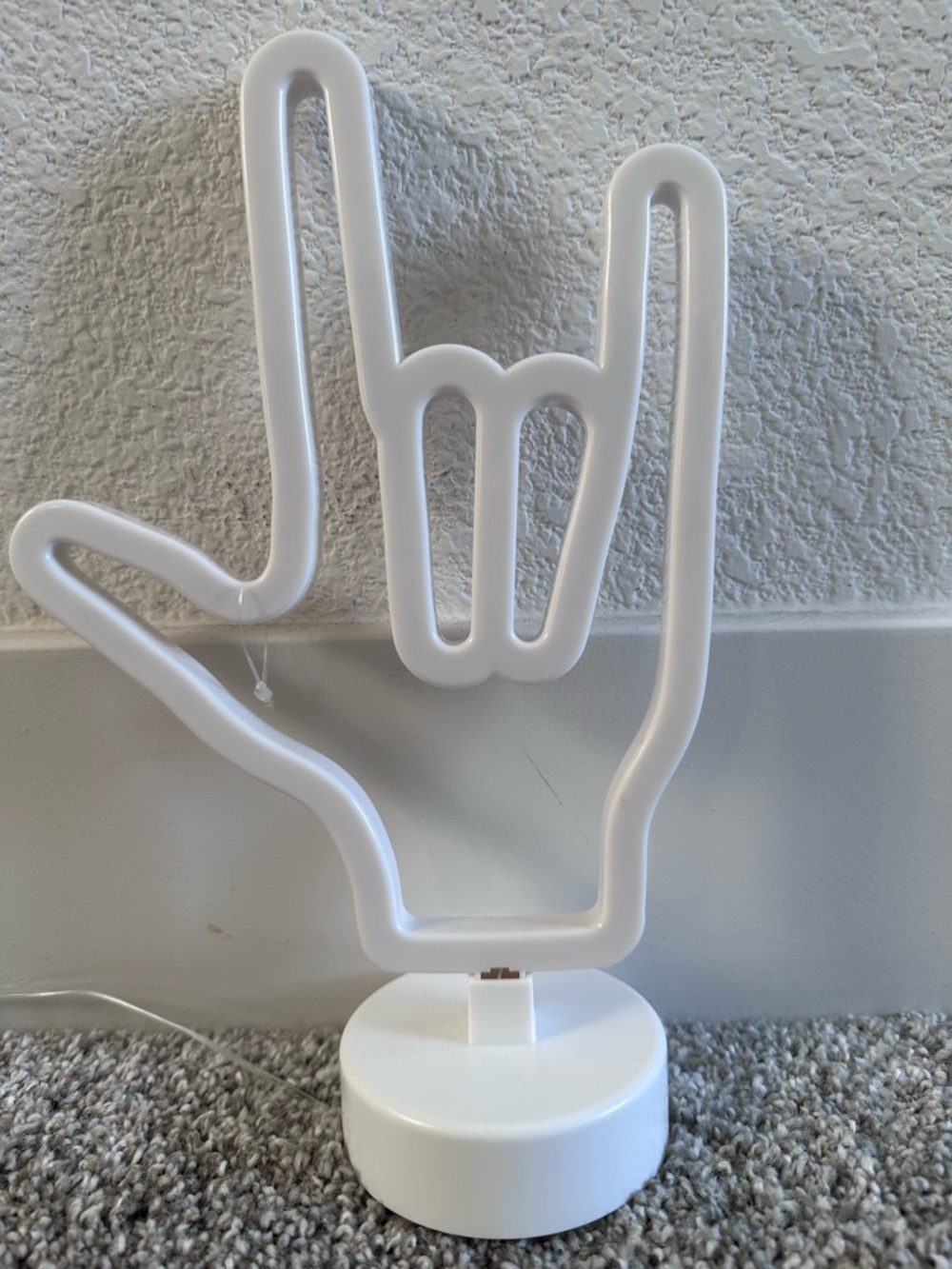 White LED Decor Light - ASL “I love you” sign - Picture 2 of 3